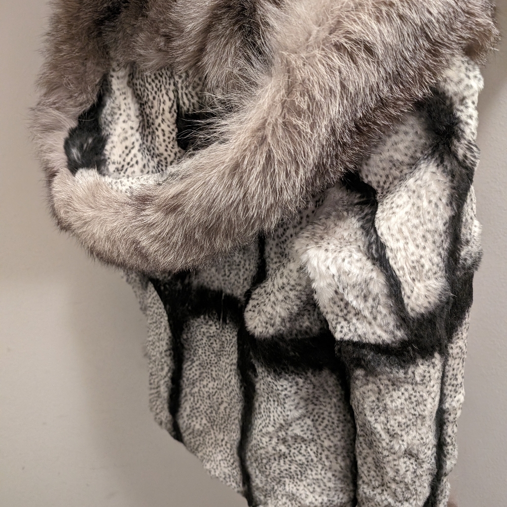 Coat - Picture 4 of 4